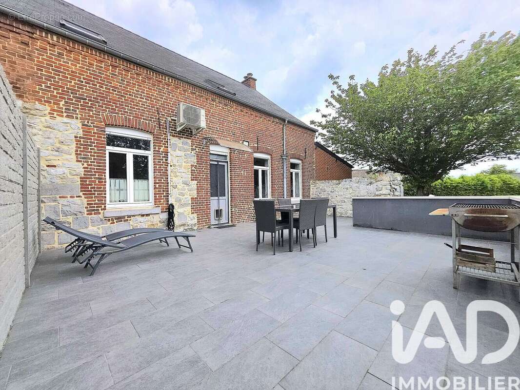 Maison 170 m² à Saint-Remy-Chaussee  - photo 4