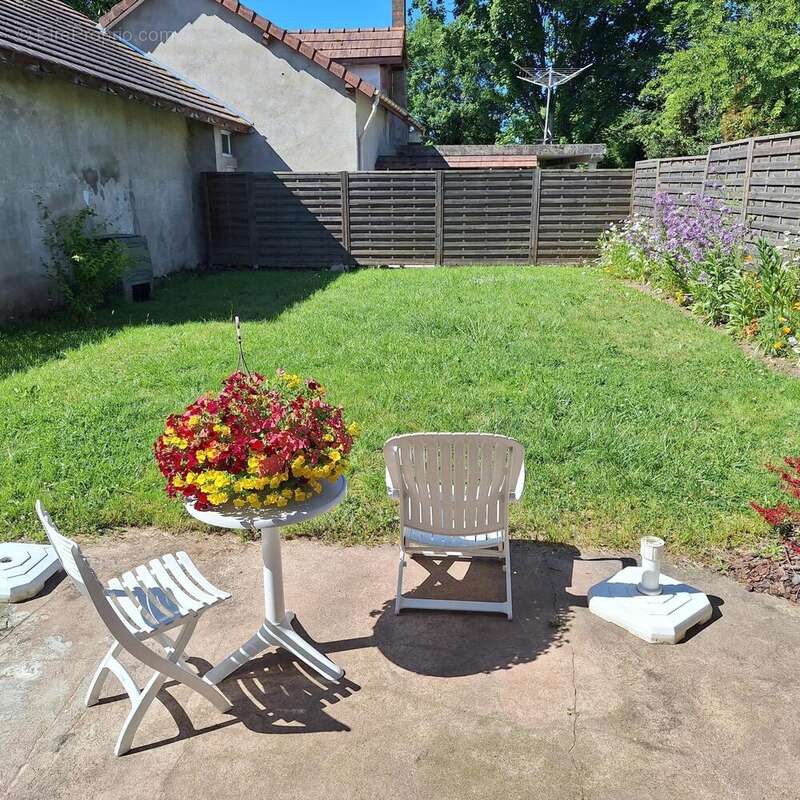 Photo 2 - Maison à ECUISSES