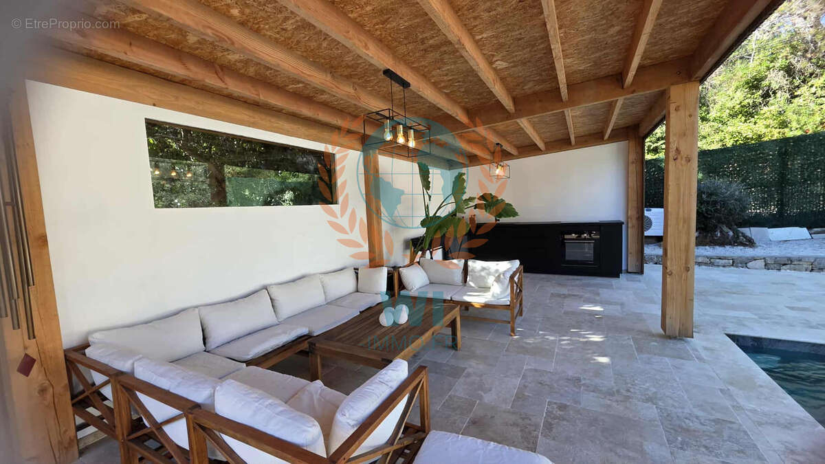 Maison à LORGUES