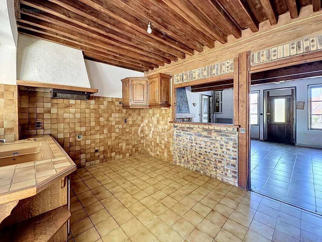 Appartement à LA ROCHE-EN-BRENIL