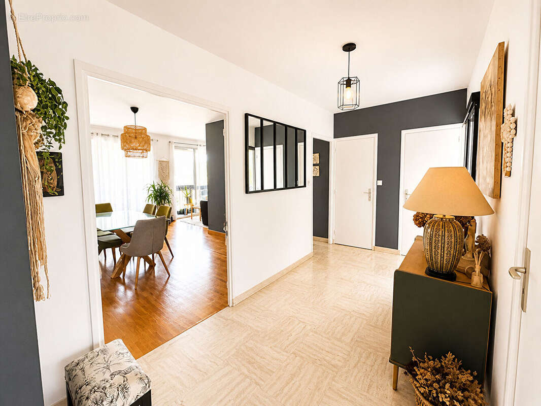 Appartement à TASSIN-LA-DEMI-LUNE