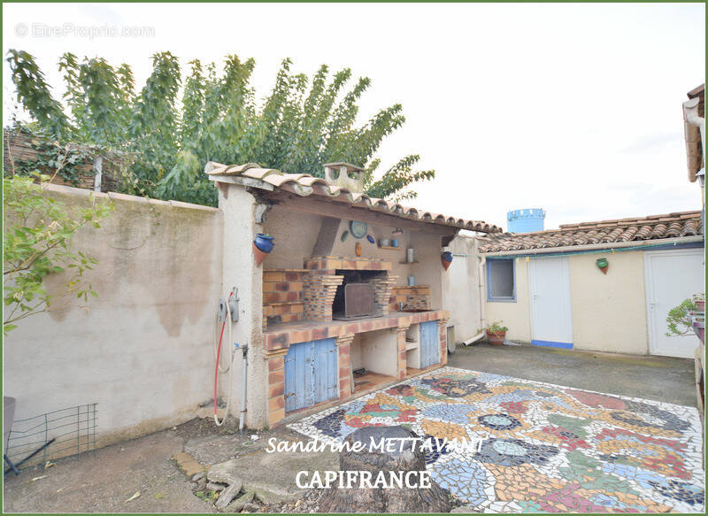 Maison à SAINT-THIBERY