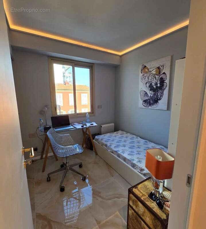 Appartement à ROQUEBRUNE-CAP-MARTIN