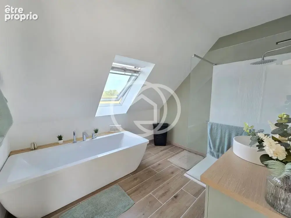 Maison semi plain-pied T5 de 136m2 avec piscine chauffée - photo 6