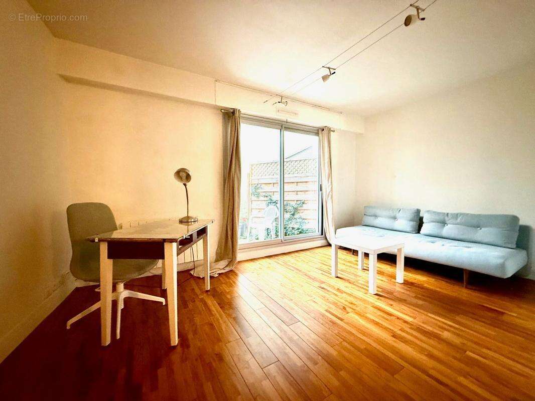 Appartement à PARIS-19E