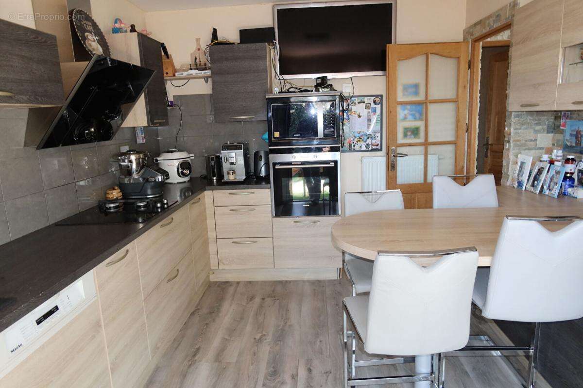 Maison à AUXON-DESSUS