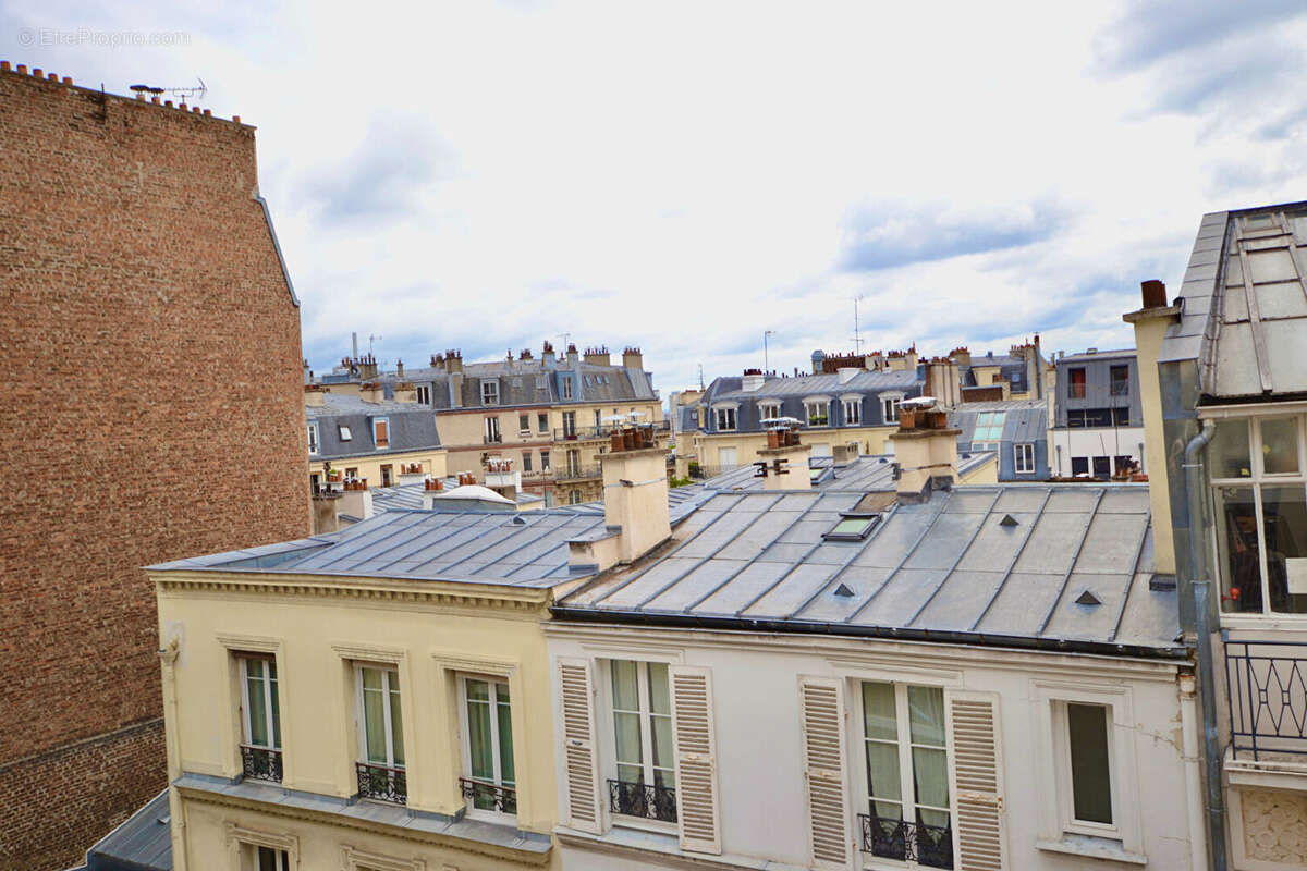 Appartement à PARIS-18E