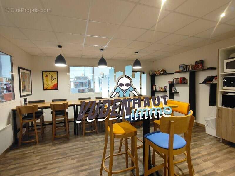 Commerce à VILLENEUVE-LES-BOULOC