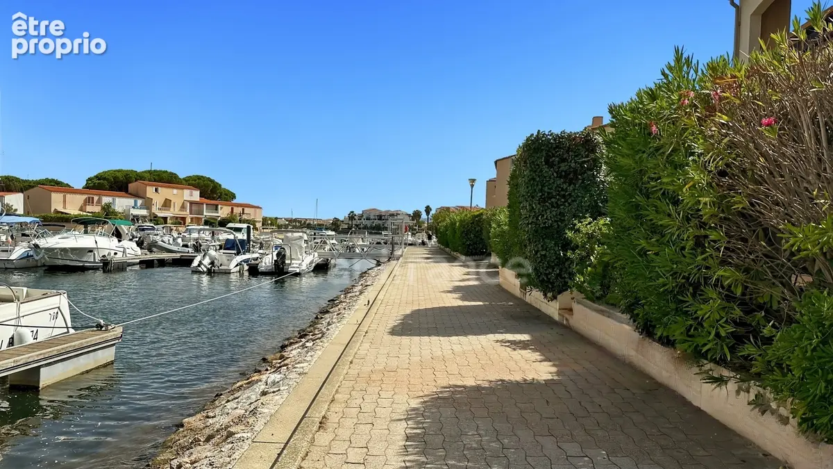 Pyrénées Orientales (66) - T2 meublé - Vue marina avec terrasse, parking et possibilité d’anneau pour bateau - Saint-Cyprien - photo 14