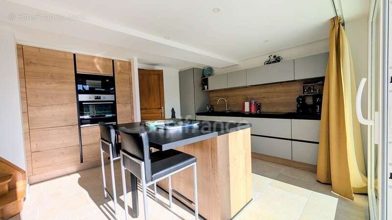 Maison à LIGNIERES-SONNEVILLE