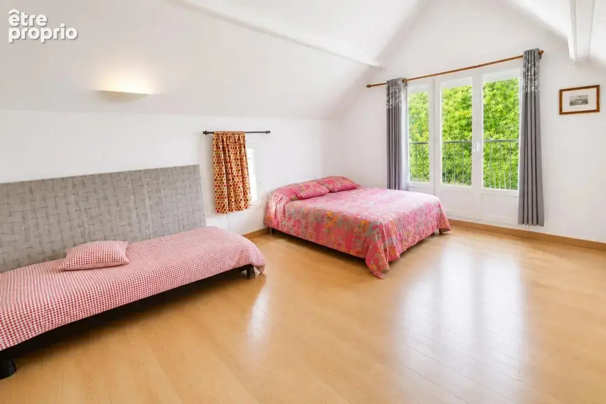 Maison de 5 pièces de 114 m² à Villeneuve-sur-Yonne - photo 10