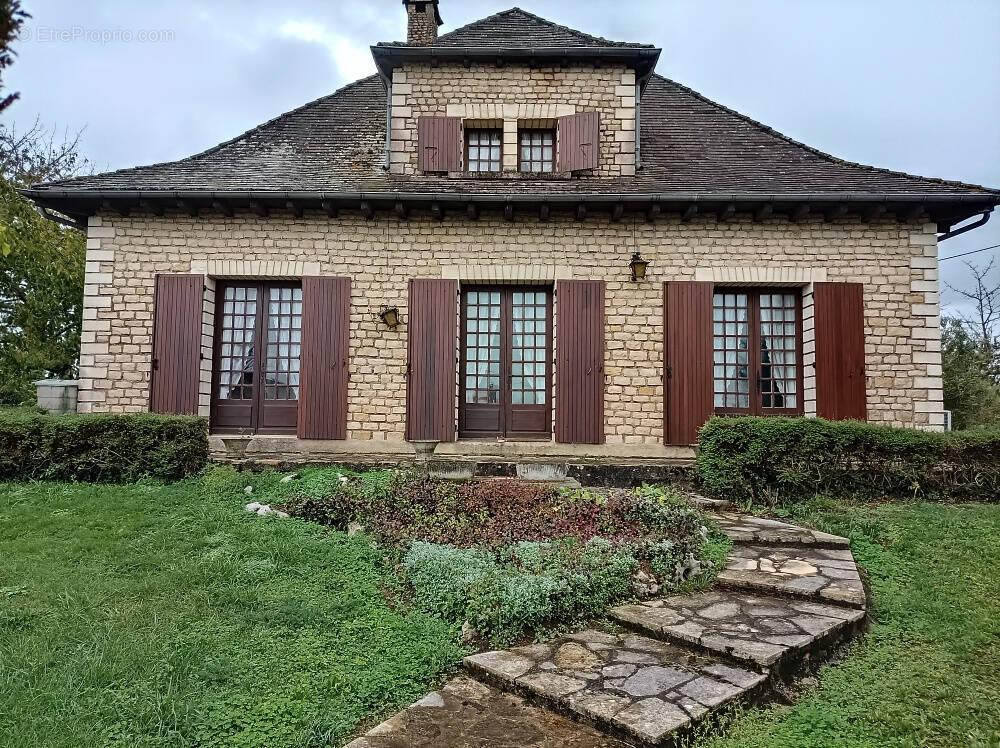 Maison à MONTAYRAL