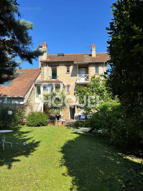 Maison à LIVRY-GARGAN