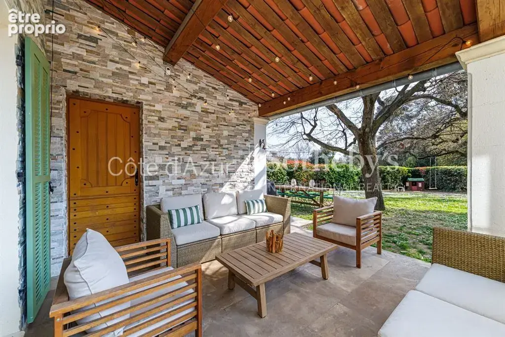 Nice Gairaut, villa familiale rénovée avec piscine dans un domaine sécurisé - photo 11