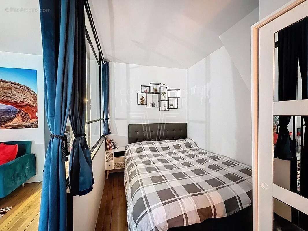 Appartement à PARIS-16E