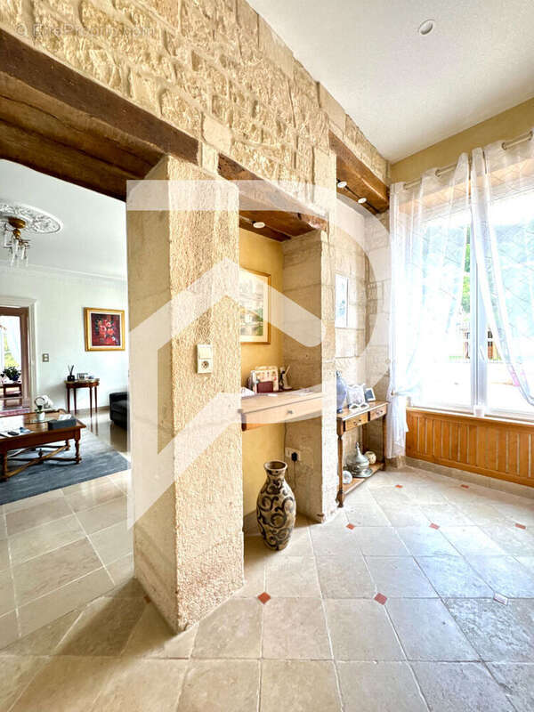 Maison à SUZANNECOURT