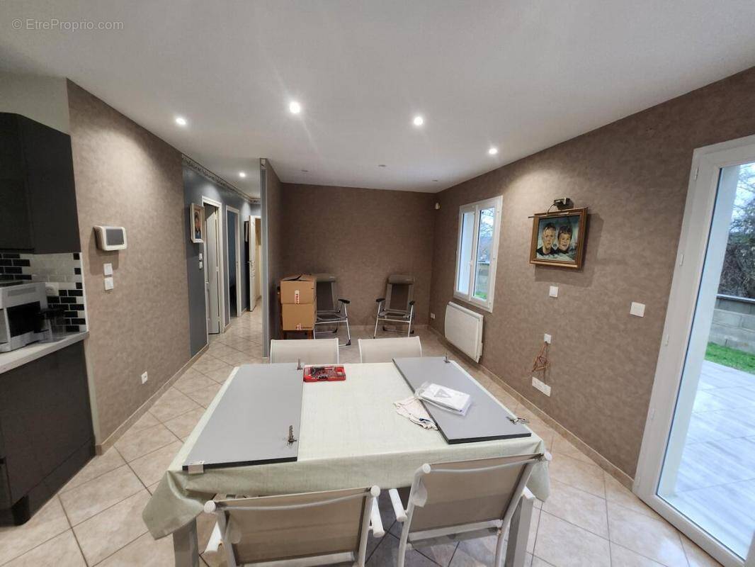 Maison à BETHISY-SAINT-MARTIN