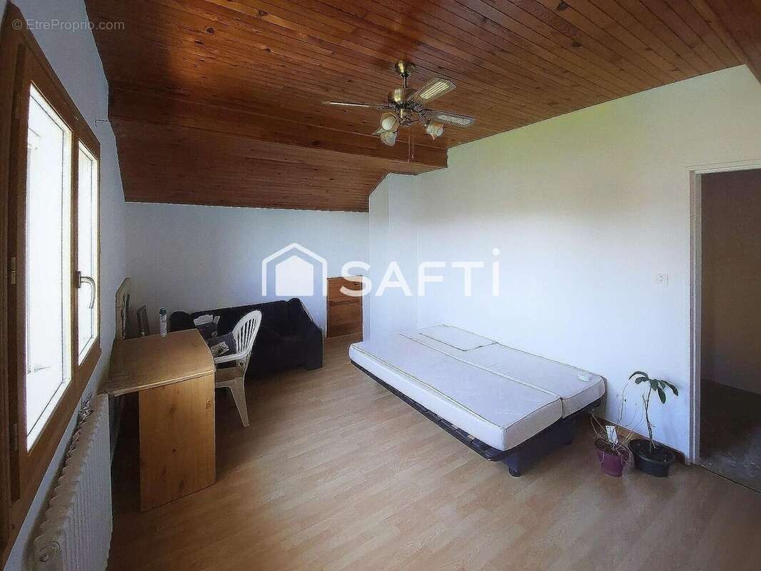 Photo 6 - Maison à CLAIREGOUTTE