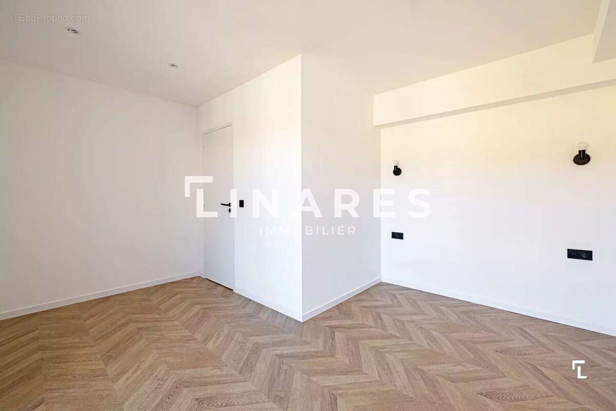Appartement à MARSEILLE-5E