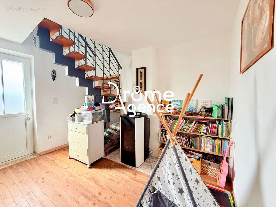 Maison 127 m² à Saint-Marcel-Les-Valence  - photo 9