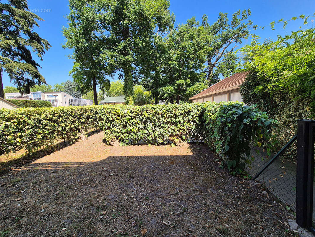 DAMMARIE-LES-LYS, proche gare de Melun, Appartement 3 pièces avec deux jardins - photo 4