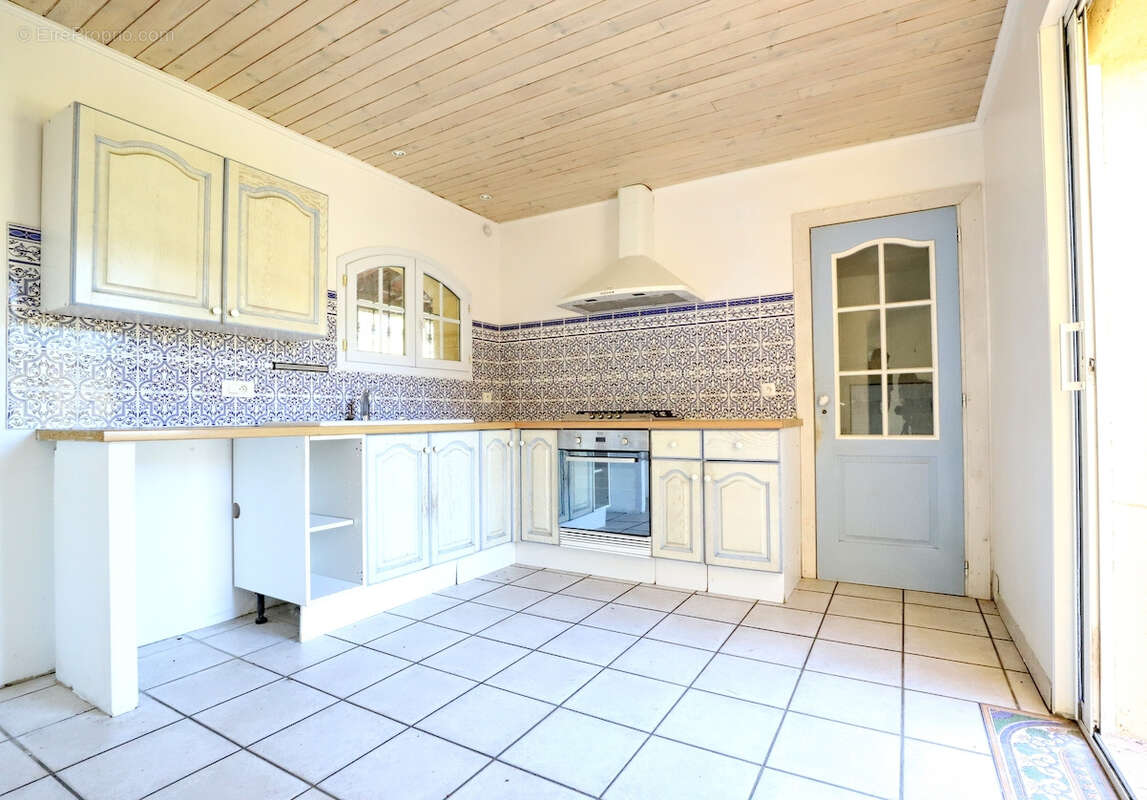 Maison à SOLLIES-TOUCAS