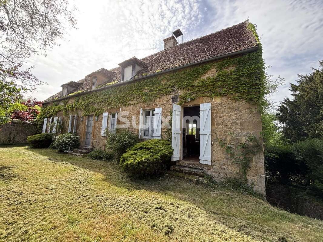 Authentique maison de caractère sur 2 650 m² de terrain clos - photo 11