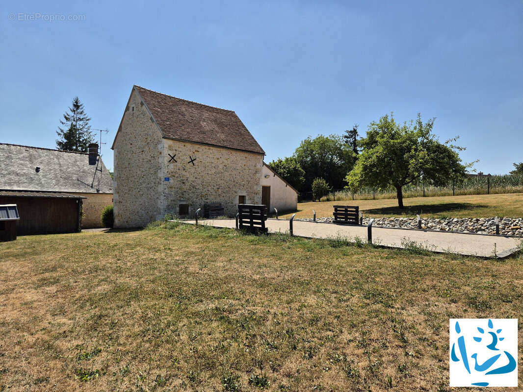 Maison 105 m² à Mortagne-Au-Perche  - photo 2