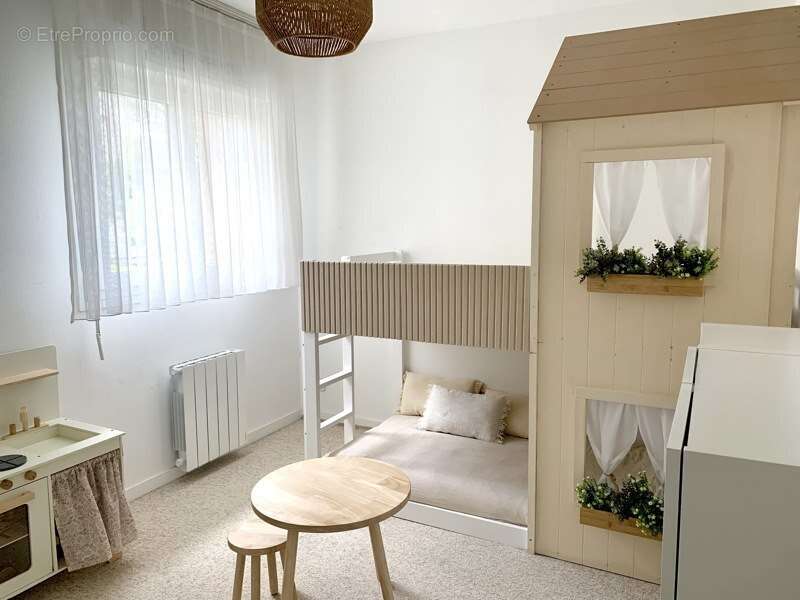 Appartement à L'ISLE-D'ABEAU