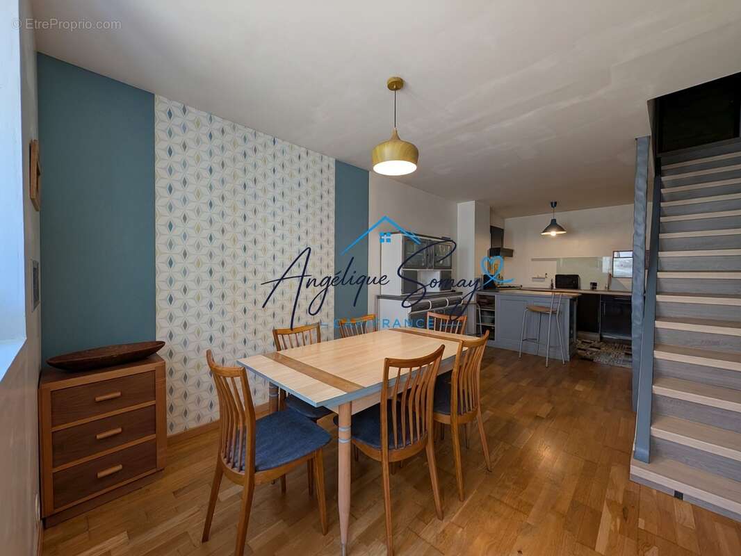 Chille – maison de village mitoyenne de 160 m² avec garage, stationnement - photo 4