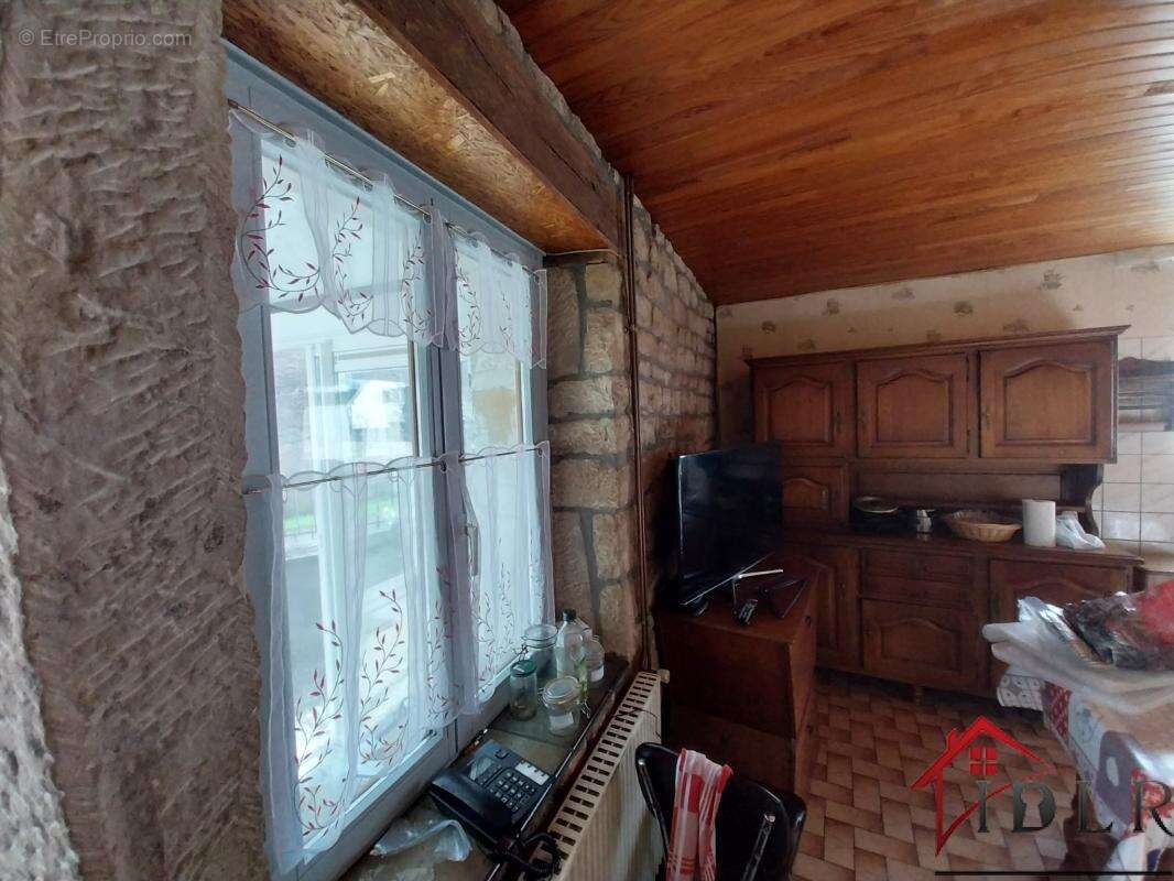 Maison à DAMBENOIT-LES-COLOMBE