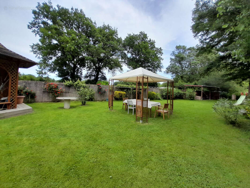 Maison à LE CELLIER