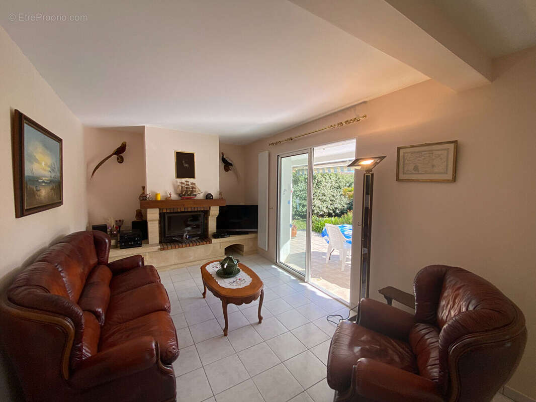 Maison à LA BREE-LES-BAINS