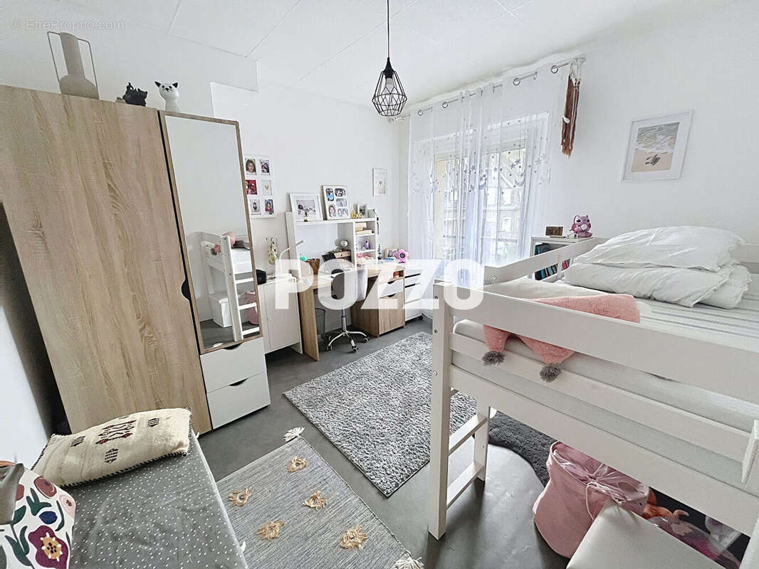 A vendre, appartement de 5 pieces principales  (98m²) au coeur du centre ville de vire normandie (14) - photo 8
