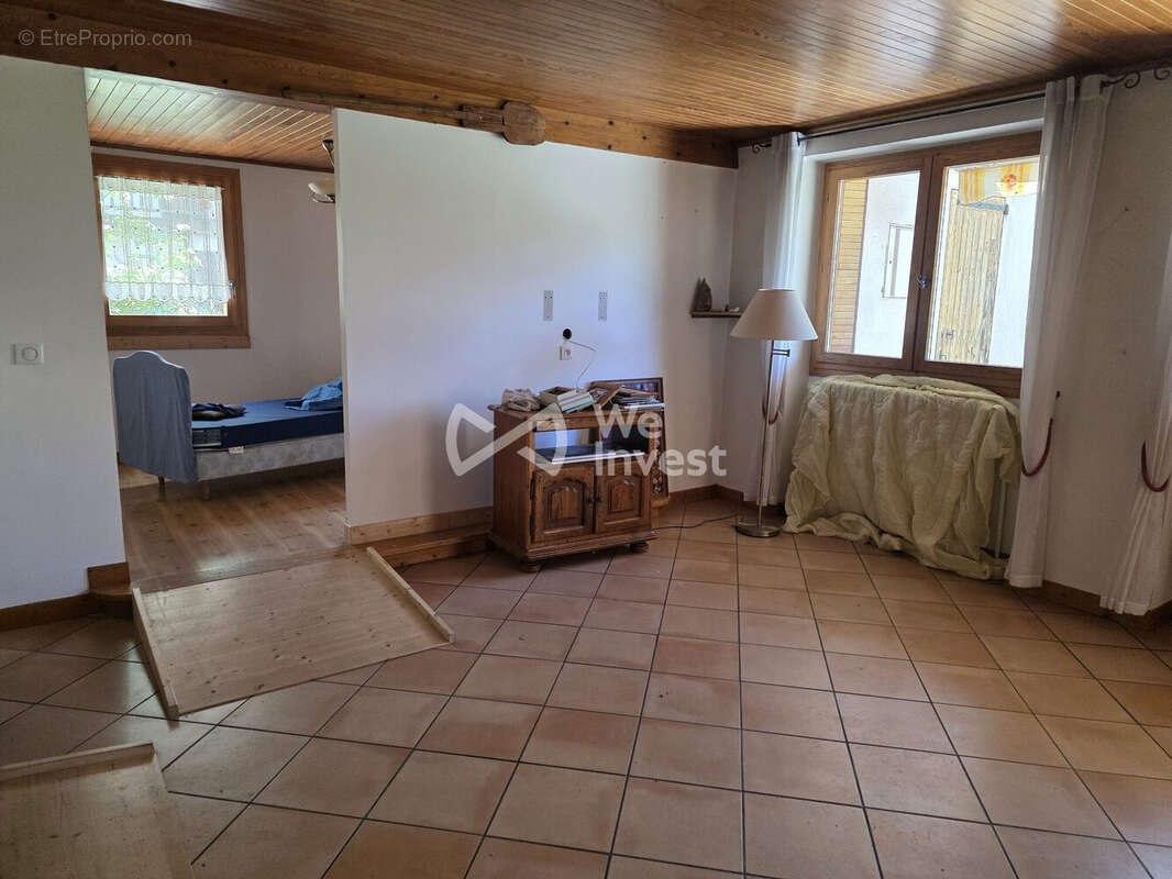 Maison 86 m² à Villar-Saint-Pancrace  - photo 8