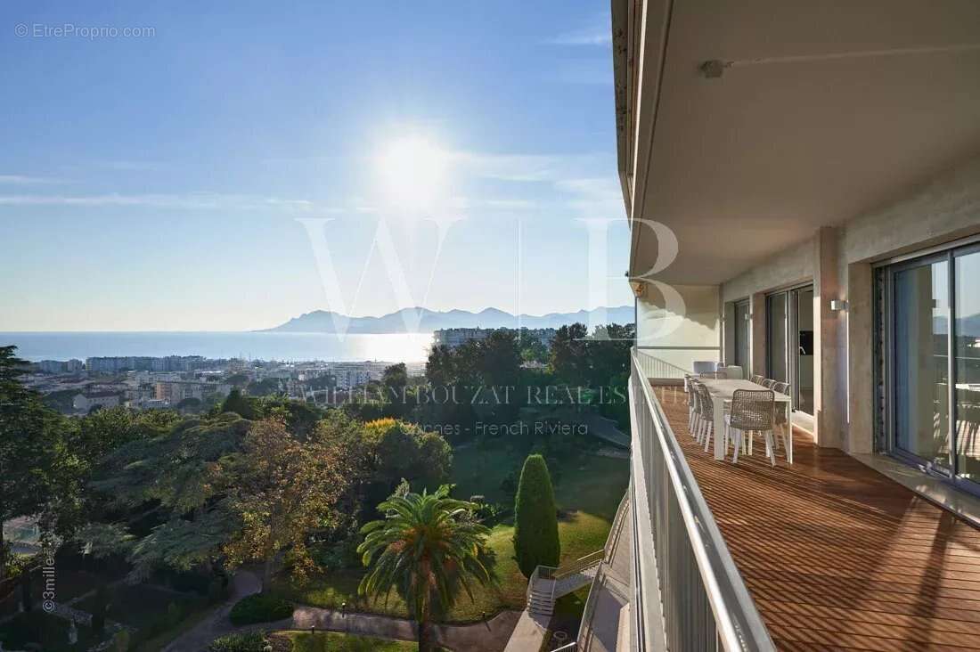 Cannes, la Californie - 5 Pièces d'exception offrant une vue époustouflante sur la mer - Résidence de grand prestige - photo 2