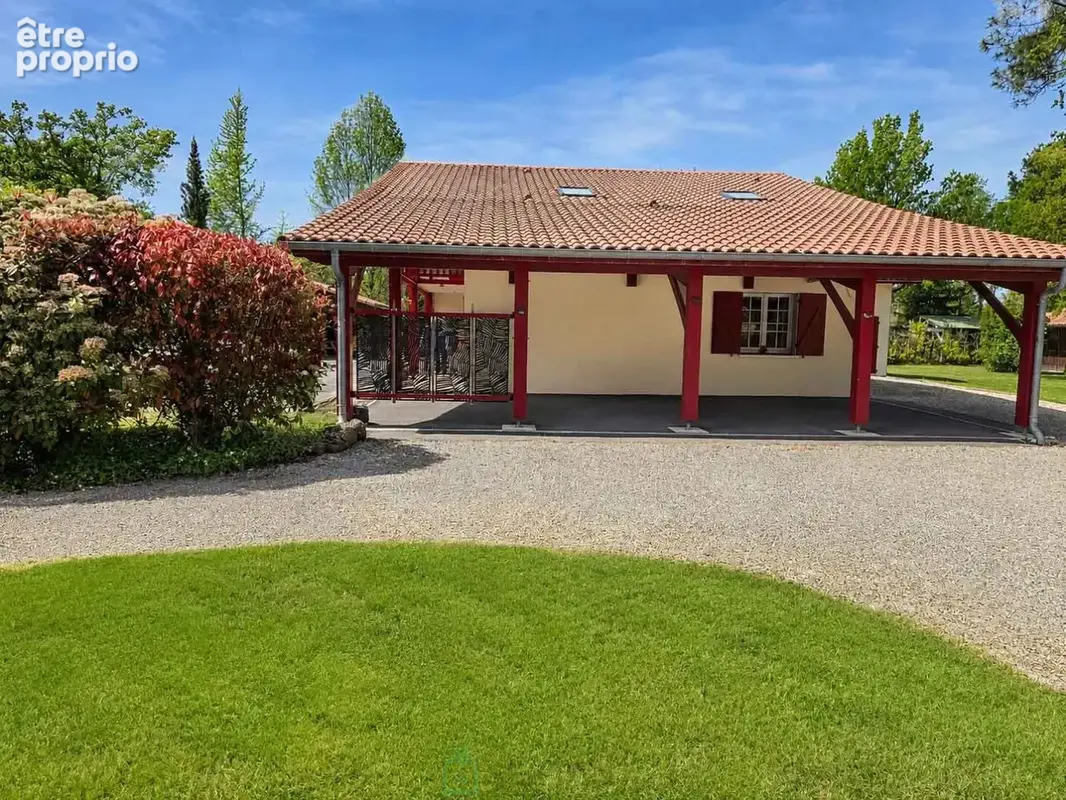 Biscarrosse  Propriété d'inspiration basque avec piscine & potentiel foncier - photo 6