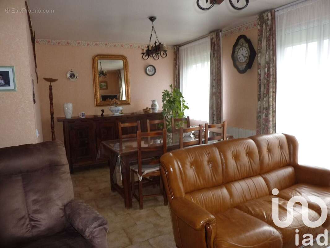 Photo 3 - Maison à MOGNEVILLE