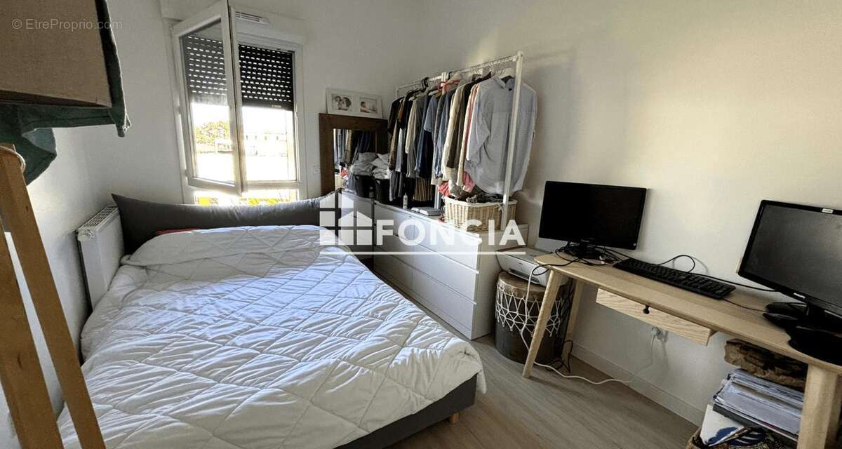 Appartement à PAREMPUYRE