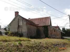 MAISON DE VILLAGE avec 1900m² de terrain!! - photo 3