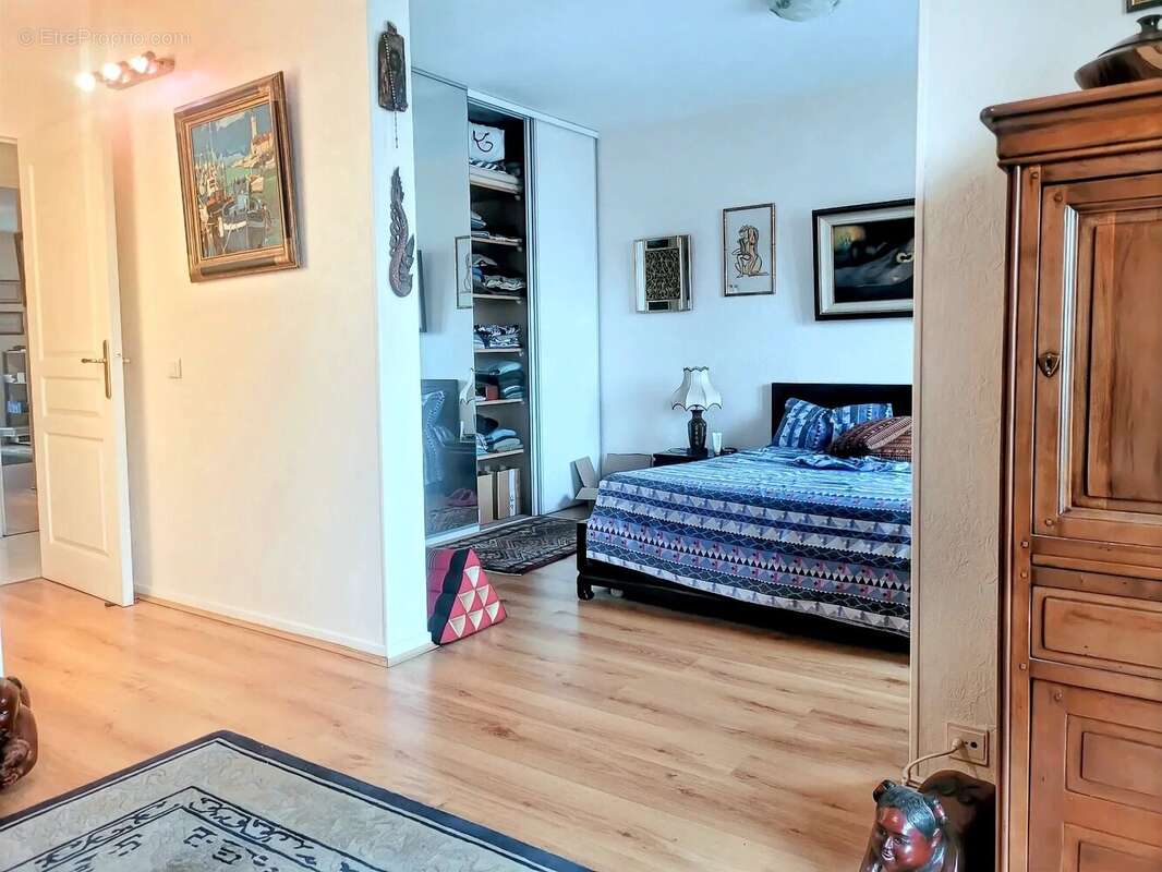Appartement à MARSEILLE-8E