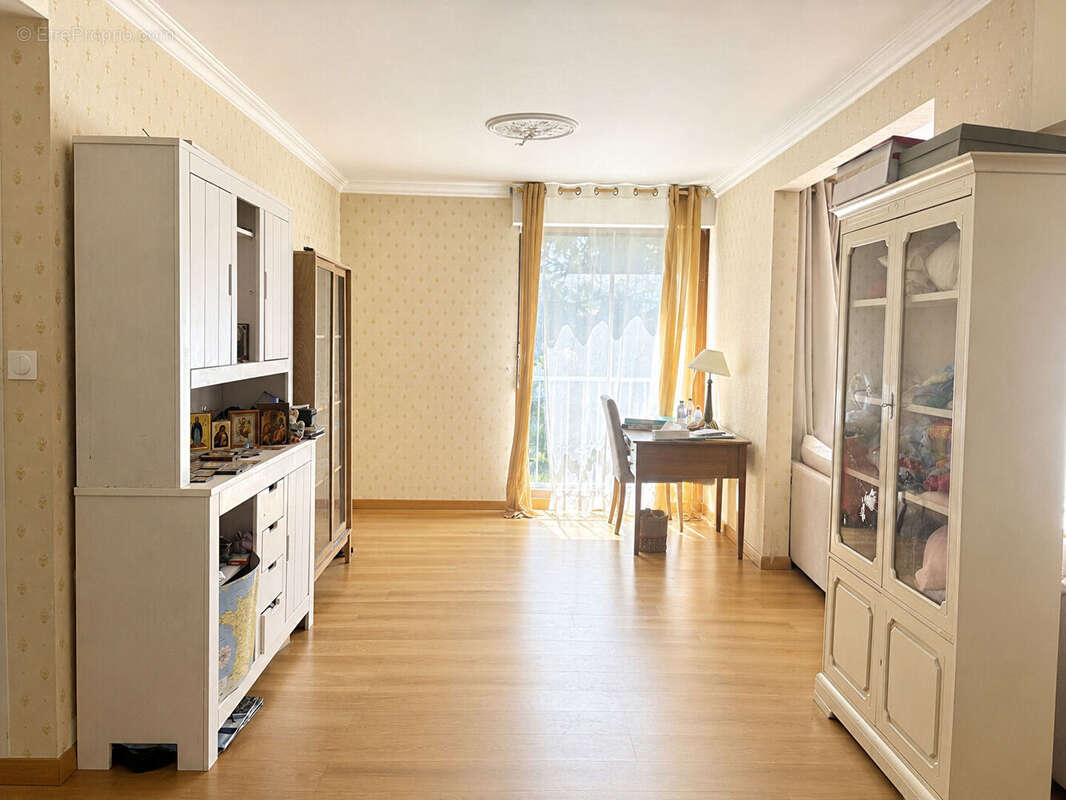 Appartement  87 m²  cave parking - photo 2