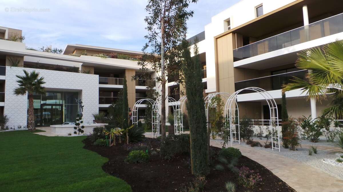 Appartement à LATTES