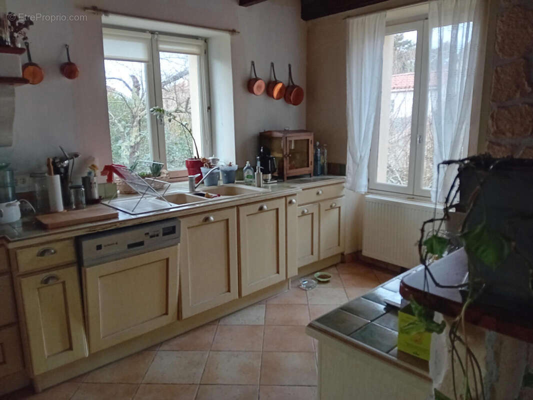 Cuisine - Maison à CAHORS