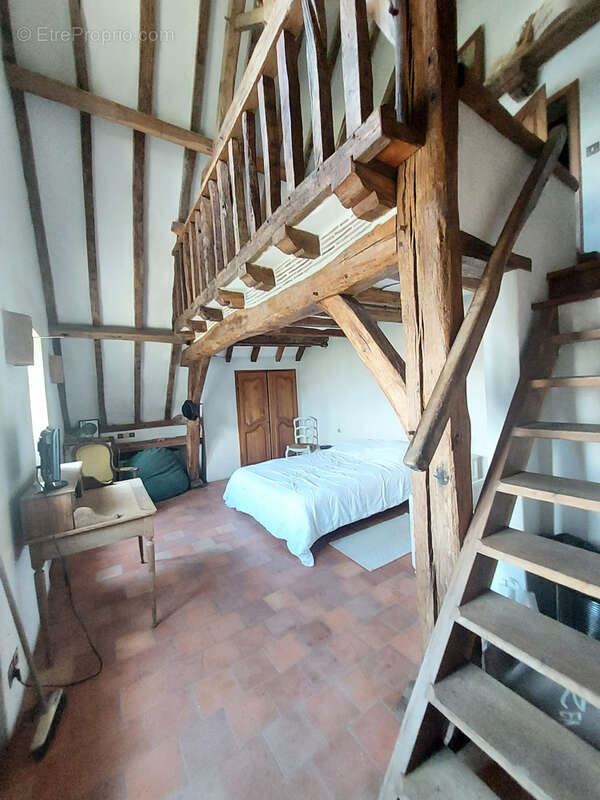 Maison à COURLEON