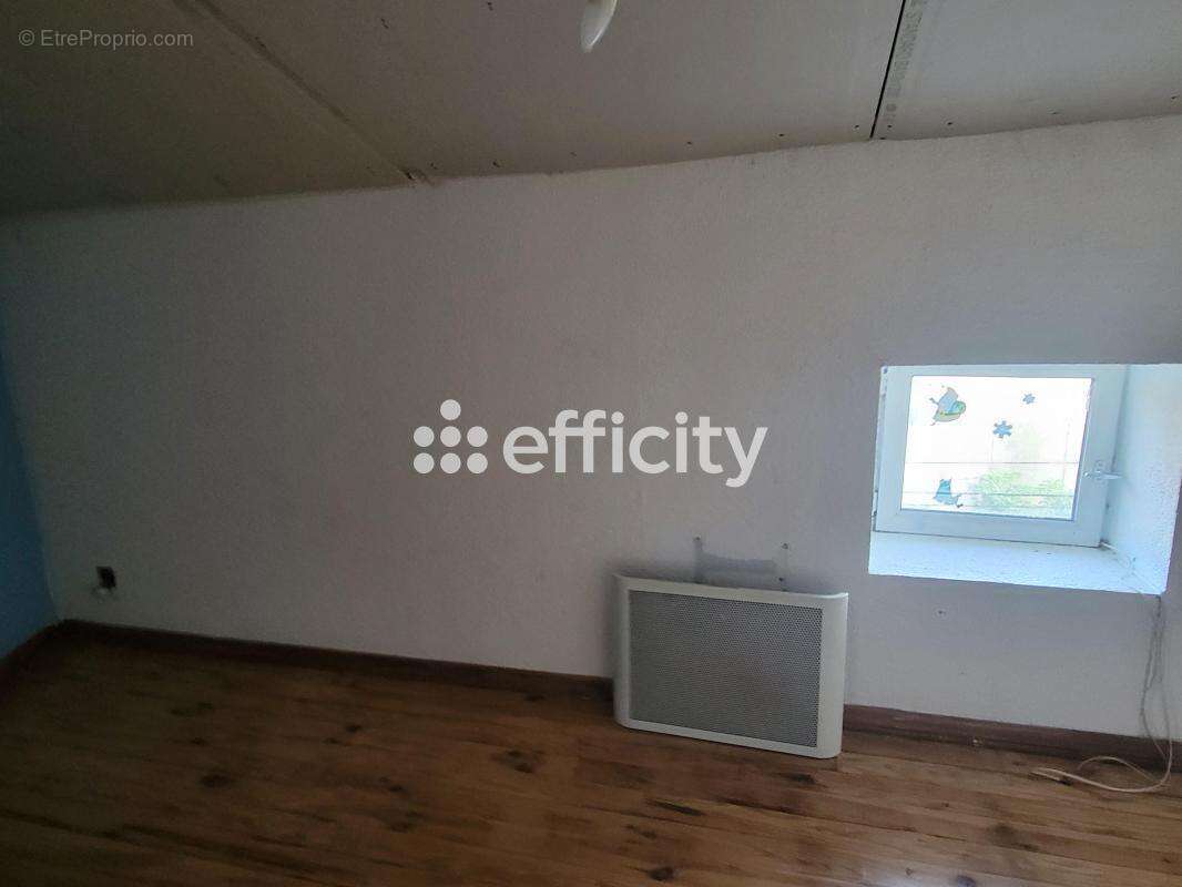 Maison à ETOILE-SUR-RHONE