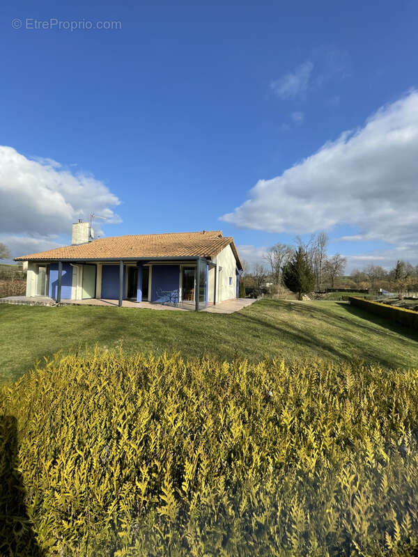 Maison à LES HAUTS-DE-CHEE