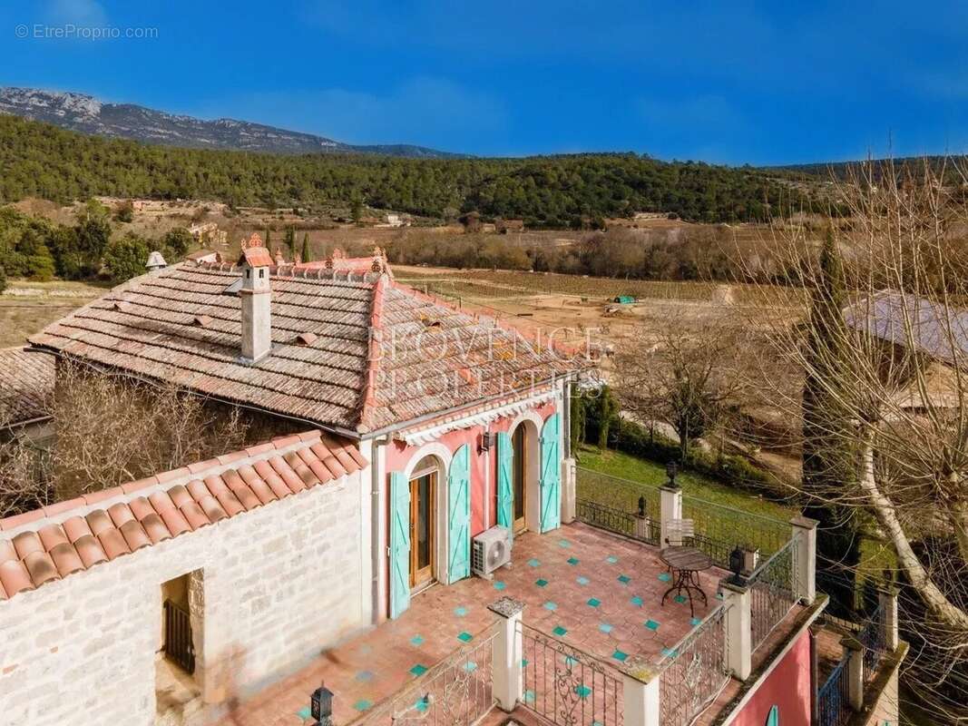 Maison à CORRENS