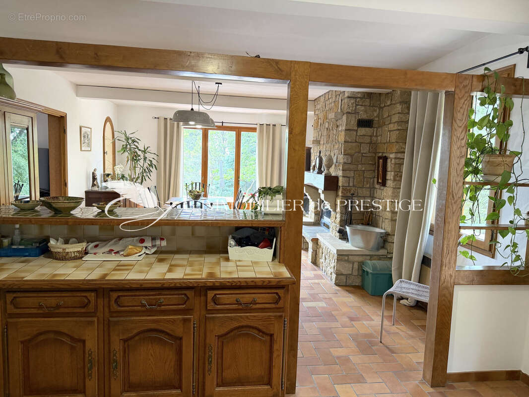 Maison à LORIOL-DU-COMTAT