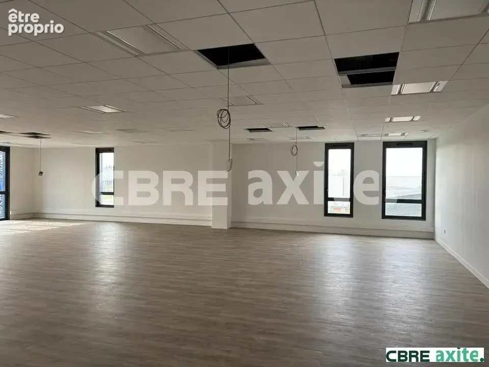 Commerce 168 m² à vendre à Vaulx-Milieu (38090) - photo 2